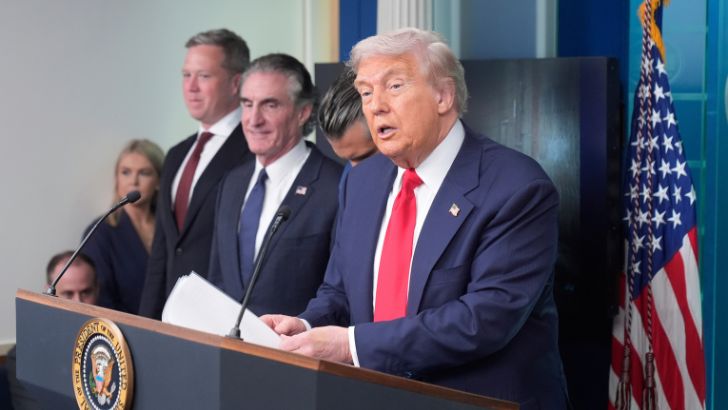 https://salarnews.in/public/uploads/images/newsimages/maannewsimage11082025_213017_US PREZ DONALD TRUMP '.jpg